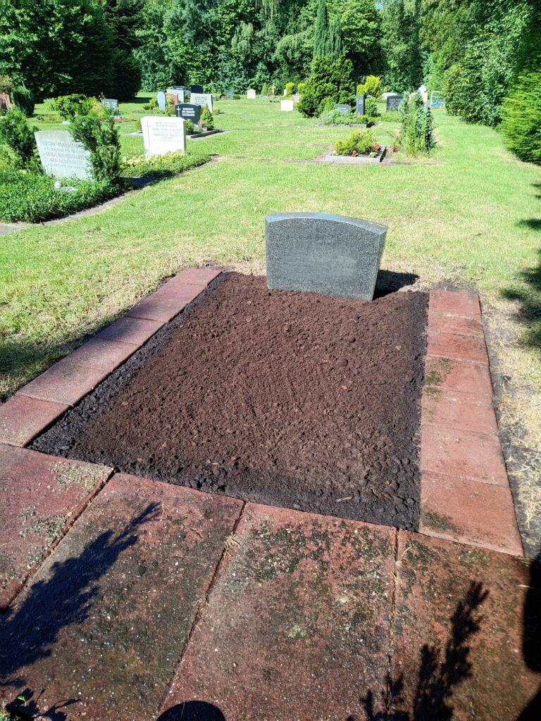 Grab Neuanlagen der Friedhofsgärtnerei Seidel